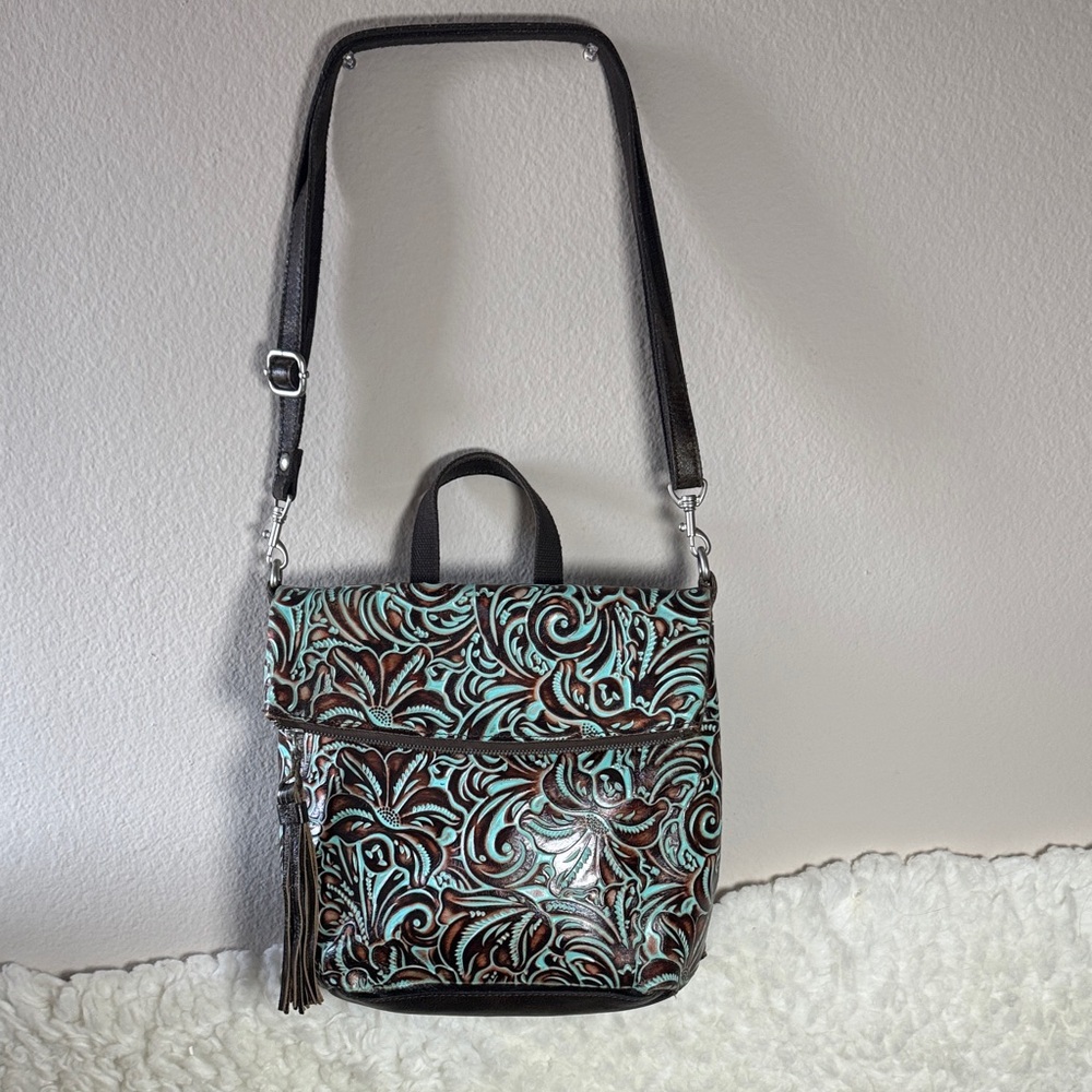 SOLD. This is not available.Patricia Nash Women's cross body and back Bag